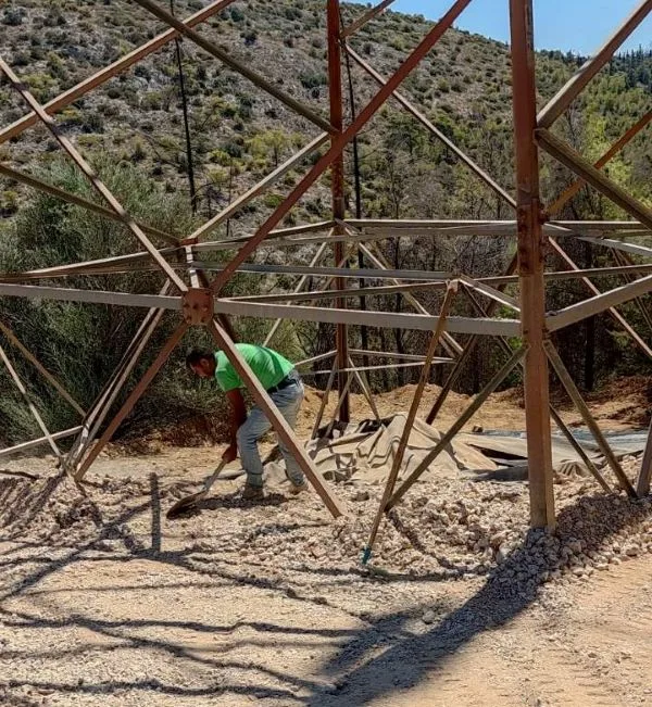 Αντιπυρικό έργο σε πυλώνες στον Διομήδειο Κήπο, με ήπια παρέμβαση στο δάσος - Φωτορεπορτάζ 4 Αντιπυρικό έργο σε πυλώνες στον Διομήδειο Κήπο, με ήπια παρέμβαση στο δάσος - Φωτορεπορτάζ 3
