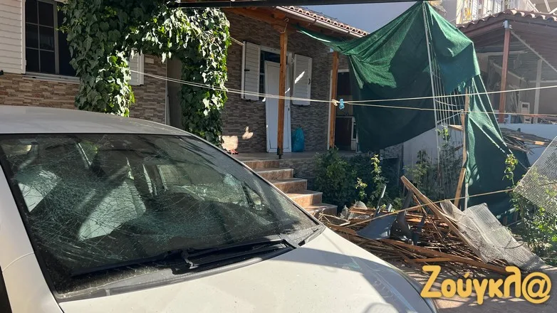Έκρηξη στον Ασπρόπυργο – Σοβαρές υλικές ζημιές σε σπίτια και οχήματα 4 Έκρηξη στον Ασπρόπυργο – Σοβαρές υλικές ζημιές σε σπίτια και οχήματα 3