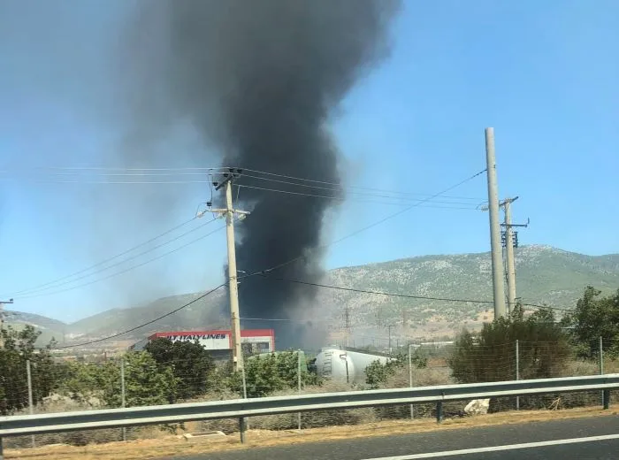 Φωτιά σε εξέλιξη στον Ασπρόπυργο 1
