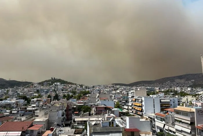 Εξωπραγματικό ρεκόρ ρύπανσης της ατμόσφαιρας στο Χαϊδάρι από τις φωτιές! 2 Εξωπραγματικό ρεκόρ ρύπανσης της ατμόσφαιρας στο Χαϊδάρι από τις φωτιές! 1