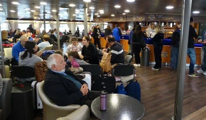 Γιατί κάνει τόσο κρύο στα πλοία της γραμμής; 2 Γιατί κάνει τόσο κρύο στα πλοία της γραμμής; 1
