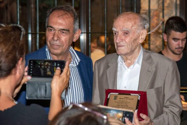 Μπλόκο της Κοκκινιάς: Επιζώντα τίμησε ο Δήμος Νίκαιας- Αγίου Ιωάννη Ρέντη 27