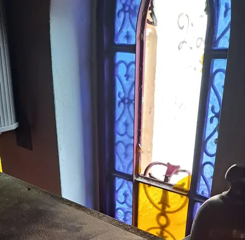 Μέσα σε μία εβδομάδα "μπούκαραν" σε 4 εκκλησίες στο Χαϊδάρι! 2 Μέσα σε μία εβδομάδα "μπούκαραν" σε 4 εκκλησίες στο Χαϊδάρι! 1