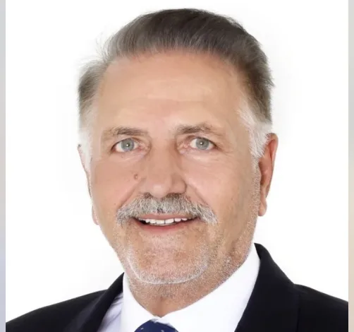 "Ο Λευτέρης Καπετανάκης αξίζει μια θέση στο επόμενο Δημοτικό Συμβούλιο" 2 "Ο Λευτέρης Καπετανάκης αξίζει μια θέση στο επόμενο Δημοτικό Συμβούλιο" 1