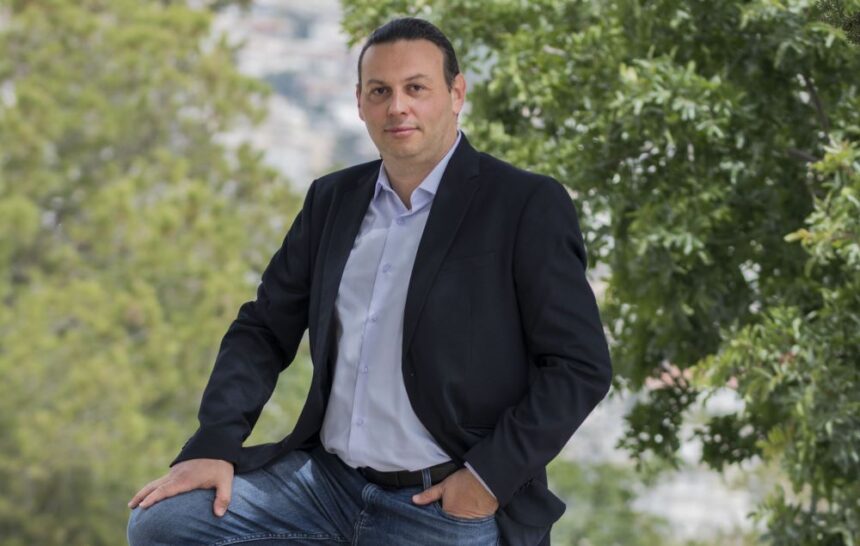 Βασίλης Τσίτσος: Μια χαρά τα βρίσκουν όταν είναι να μοιράσουν θέσεις 1
