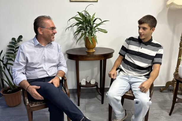 Ο Μάνος φέρνει στο προσκήνιο τη νεολαία και τον αθλητισμό 17