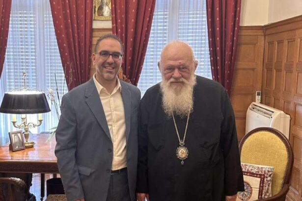 Την ευχή του Αρχιεπισκόπου Αθηνών έλαβε ο Άρης Πανόπουλος 19