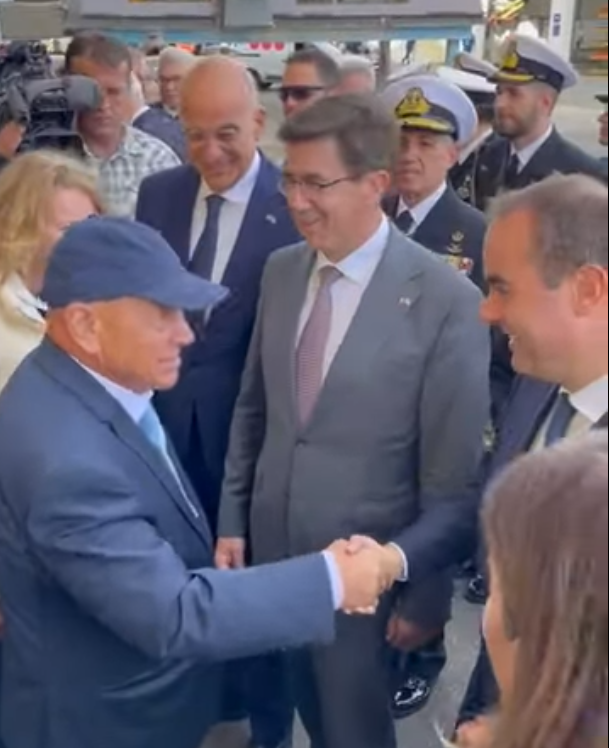 Γαλλική ρελάνς "ξεπαγώνει" τον Σκαραμαγκά 4 Γαλλική ρελάνς "ξεπαγώνει" τον Σκαραμαγκά 3