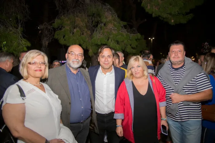 "Σας καλώ να περπατήσουμε μαζί τον δρόμο της ανάπτυξης και της προοπτικής για την πόλη μας" 14 "Σας καλώ να περπατήσουμε μαζί τον δρόμο της ανάπτυξης και της προοπτικής για την πόλη μας" 13