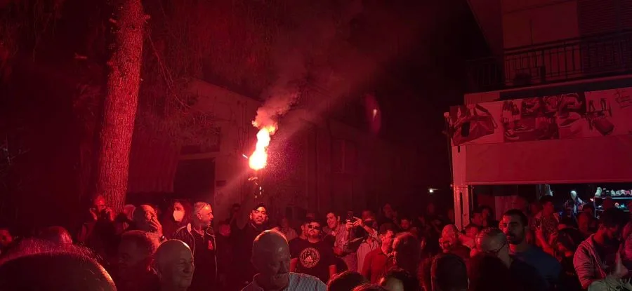 Το γλέντι στο κιόσκι της Λαϊκής Συσπείρωσης καλά κρατεί - Συμμετοχή πολιτών από διάφορους πολιτικούς χώρους 21