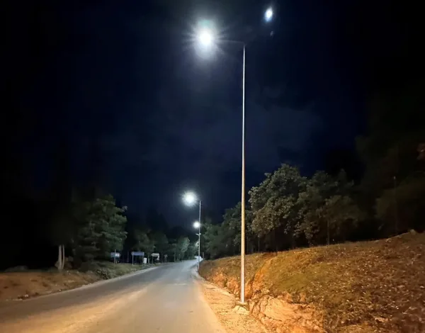Δρόμος Μικρού Σχιστού: "Ανάψαμε τα φώτα και οδηγούμε με ασφάλεια" - Βίντεο 2 Δρόμος Μικρού Σχιστού: "Ανάψαμε τα φώτα και οδηγούμε με ασφάλεια" - Βίντεο 1