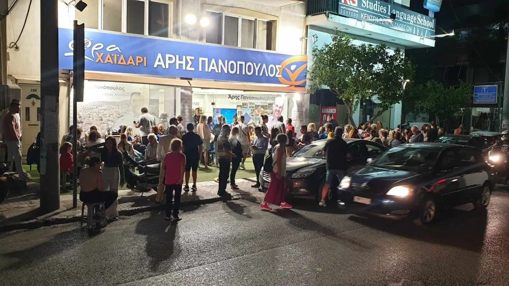 Χαϊδάρι: Αγωνία στα εκλογικά κέντρα των υποψηφίων, μικρές οι διαφορές στα πρώτα αποτελέσματα 6 Χαϊδάρι: Αγωνία στα εκλογικά κέντρα των υποψηφίων, μικρές οι διαφορές στα πρώτα αποτελέσματα 5