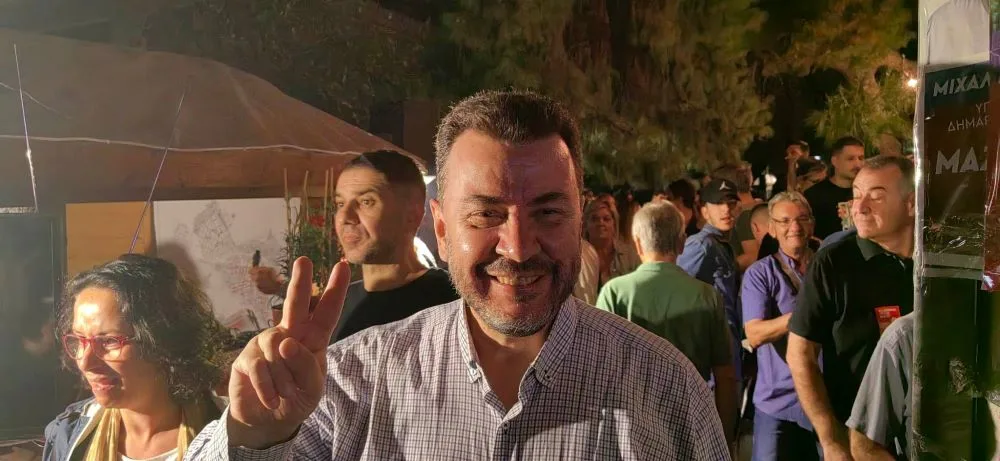 Το γλέντι στο κιόσκι της Λαϊκής Συσπείρωσης καλά κρατεί - Συμμετοχή πολιτών από διάφορους πολιτικούς χώρους 7
