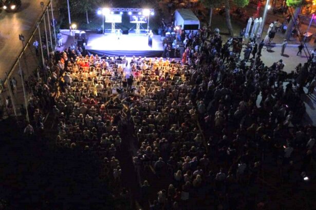 "Παράσταση νίκης για Πανόπουλο από την κατάμεστη πλατεία Ηρώων" 3