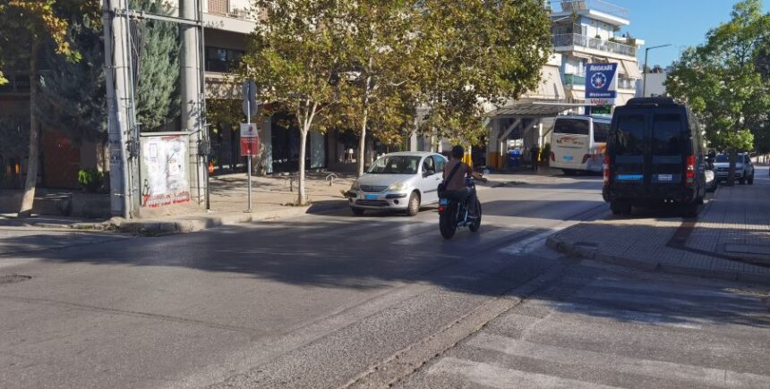 Τραυματίστηκε ντελιβεράς στη Γ. Παπανδρέου 1