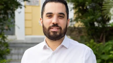 "Η ειρωνεία και η αδικία! Αυτός που δημιούργησε το πρόβλημα και αυτός που πασχίζει να το λύσει!" 8