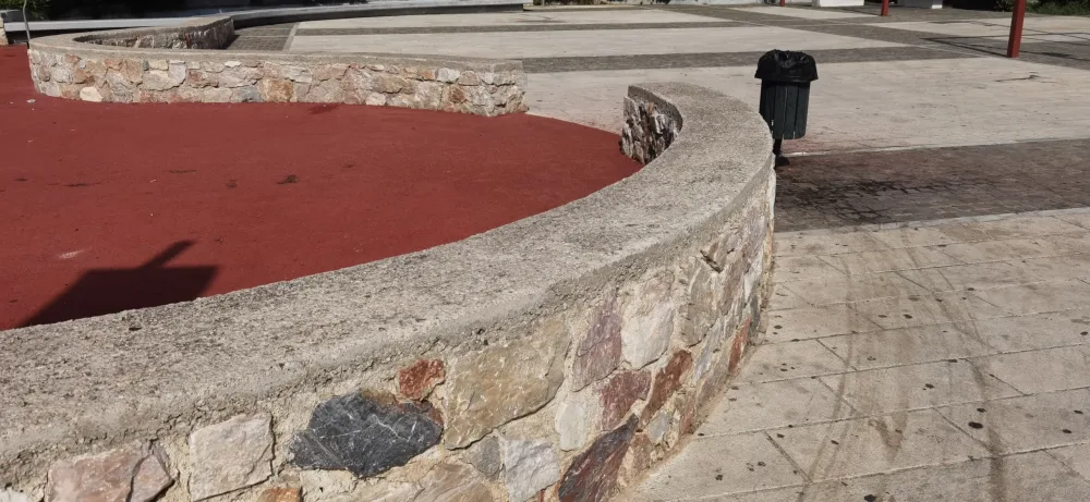 "Κύριοι, τη φτηνήνατε πολύ την πλατεία του Δάσους" 8 "Κύριοι, τη φτηνήνατε πολύ την πλατεία του Δάσους" 7