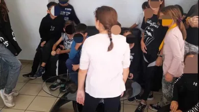 Η Διεύθυνση Πρωτοβάθμιας "τα βρήκε μπαστούνια" με την αγανακτισμένη Χαϊδαριώτισσα μάνα! 28