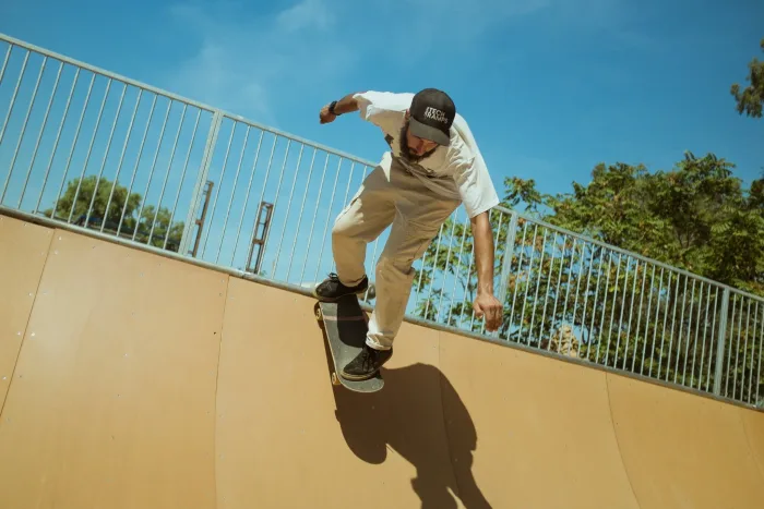 Το υπέροχο μεγάλο bowl του νέου skatepark της Ελευσίνας 5 Το υπέροχο μεγάλο bowl του νέου skatepark της Ελευσίνας 4