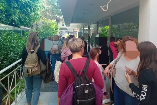 Περιστέρι: Γονείς ζήτησαν δασκάλα για τα παιδιά τους και τους απείλησαν με την αστυνομία! 15
