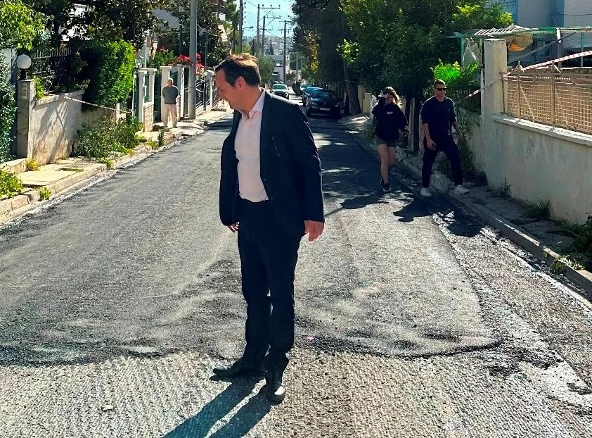 Ξεκίνησαν ασφαλτοστρώσεις στο Δάσος - Το χρονοδιάγραμμα εργασιών των επόμενων ημερών 4 Ξεκίνησαν ασφαλτοστρώσεις στο Δάσος - Το χρονοδιάγραμμα εργασιών των επόμενων ημερών 3