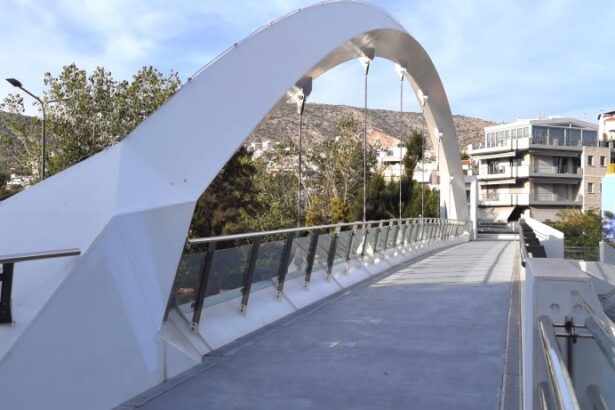 Πλήρως λειτουργική η πεζογέφυρα του Δάσους 3