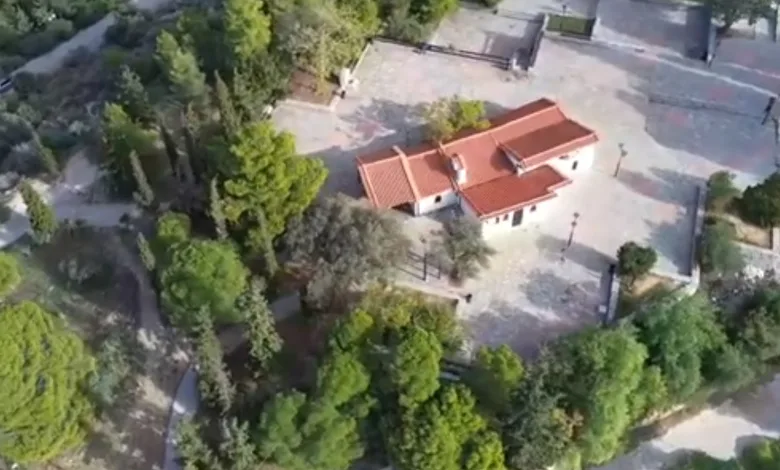 Ο όμορφος Λόφος του Χαϊδαρίου και ο Προφήτης Ηλίας από ψηλά 2 Ο όμορφος Λόφος του Χαϊδαρίου και ο Προφήτης Ηλίας από ψηλά 1