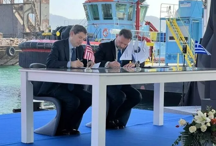 Ναυπηγεία Ελευσίνας: Υπογραφές για χρηματοδότηση από την αμερικανική DFC 2 Ναυπηγεία Ελευσίνας: Υπογραφές για χρηματοδότηση από την αμερικανική DFC 1
