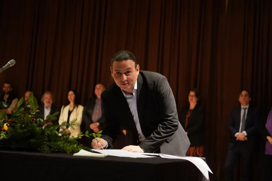 Ορκίστηκαν ο Μιχάλης Σελέκος και τα μέλη του νέου Δημοτικού Συμβουλίου - Βίντεο 14 Ορκίστηκαν ο Μιχάλης Σελέκος και τα μέλη του νέου Δημοτικού Συμβουλίου - Βίντεο 13