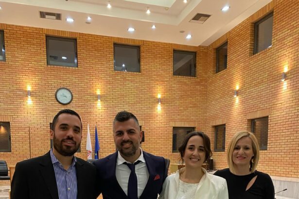 "Παντρευτείτε γιατί χανόμαστε" - Πολιτικοί γάμοι στο Χαϊδάρι: Στατιστικά και στυλ 19