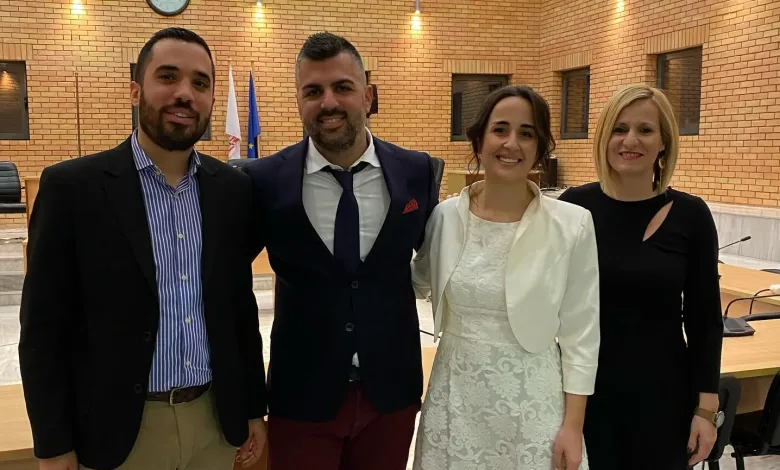 "Παντρευτείτε γιατί χανόμαστε" - Πολιτικοί γάμοι στο Χαϊδάρι: Στατιστικά και στυλ 2 "Παντρευτείτε γιατί χανόμαστε" - Πολιτικοί γάμοι στο Χαϊδάρι: Στατιστικά και στυλ 1