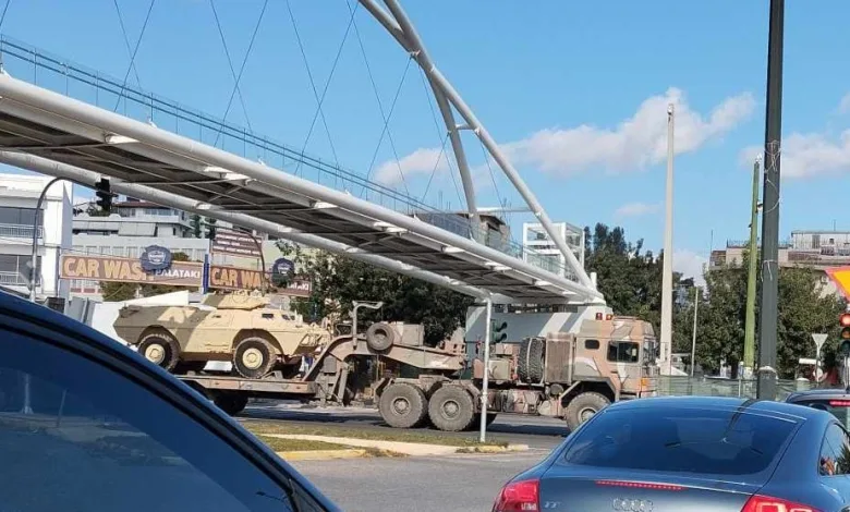 Τεράστιο κομβόι Guardian στη Λεωφόρο Αθηνών 2 Τεράστιο κομβόι Guardian στη Λεωφόρο Αθηνών 1