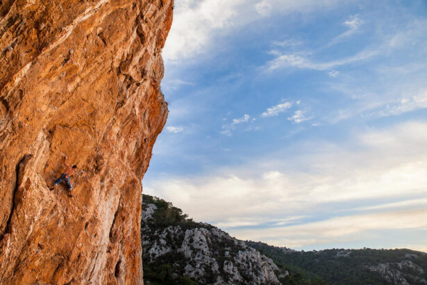 Το εντυπωσιακό αναρριχητικό πεδίο της Αθήνας βρίσκεται στο Ποικίλο - Όλες οι διαδρομές 3