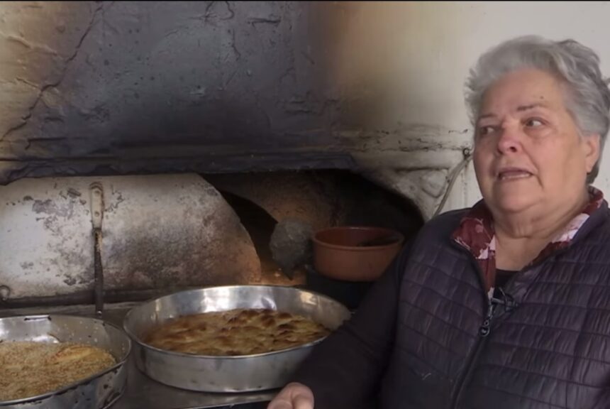 Οι τελευταίοι ξυλόφουρνοι της Αττικής: Βίλια, Κριεκούκι, Κουβαράς - Βίντεο 1