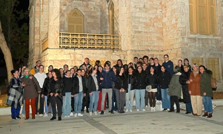 Το Χαϊδάρι υποδέχτηκε μαθητές από την αδελφοποιημένη πόλη της Γαλλίας 2 Το Χαϊδάρι υποδέχτηκε μαθητές από την αδελφοποιημένη πόλη της Γαλλίας 1