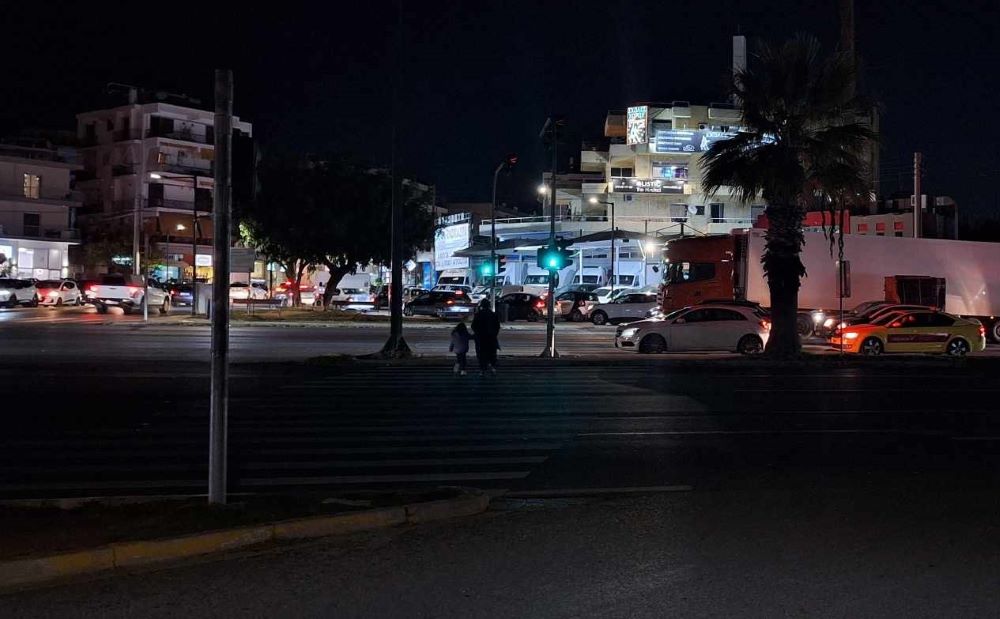 Πολύ σοβαρό πρόβλημα ασφάλειας στη διασταύρωση Λ. Αθηνών - Στρ. Καραϊσκάκη 4 Πολύ σοβαρό πρόβλημα ασφάλειας στη διασταύρωση Λ. Αθηνών - Στρ. Καραϊσκάκη 3