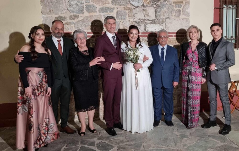 Μέρα οικογενειακής χαράς για τον Λάμπρο Μίχο 2 Μέρα οικογενειακής χαράς για τον Λάμπρο Μίχο 1