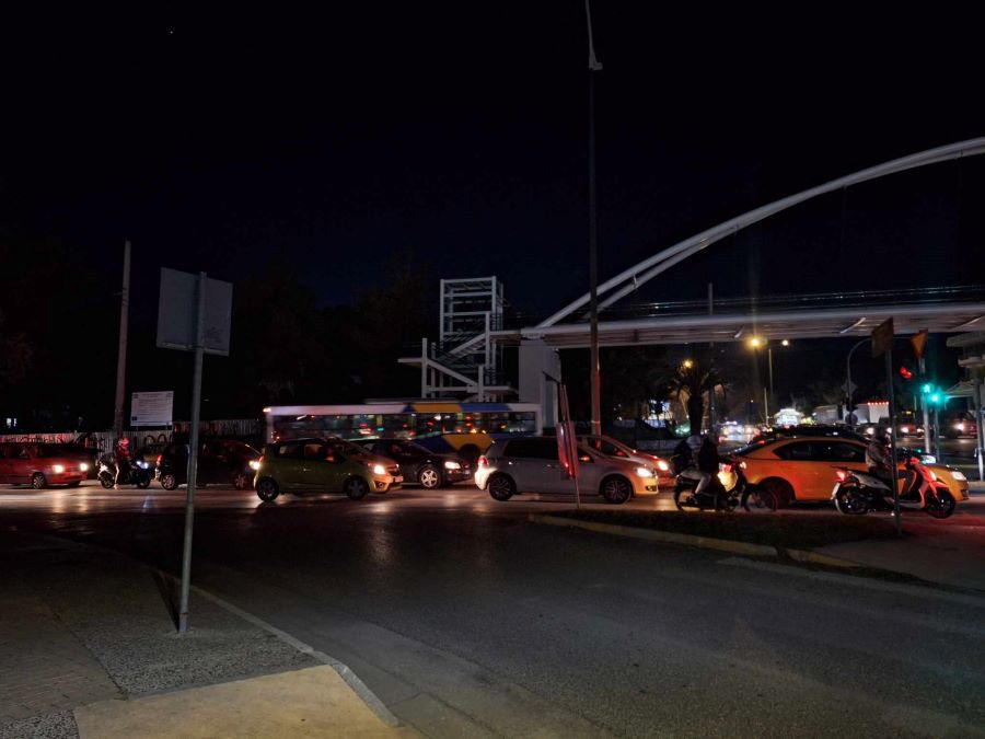 Πολύ σοβαρό πρόβλημα ασφάλειας στη διασταύρωση Λ. Αθηνών - Στρ. Καραϊσκάκη 6 Πολύ σοβαρό πρόβλημα ασφάλειας στη διασταύρωση Λ. Αθηνών - Στρ. Καραϊσκάκη 5