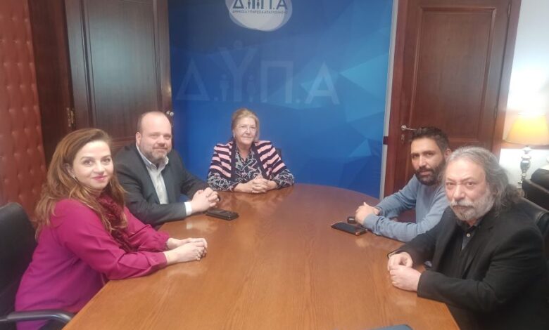 Συνάντηση Δήμου Χαϊδαρίου - ΔΥΠΑ για τον Βρεφονηπιακό του Άνω Δάσους 2 Συνάντηση Δήμου Χαϊδαρίου - ΔΥΠΑ για τον Βρεφονηπιακό του Άνω Δάσους 1