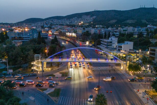 Καθηγητές ΕΜΠ: "Να γιατί οι ευρωπαϊκές πόλεις κατεδαφίζουν τις πεζογέφυρες"! 27