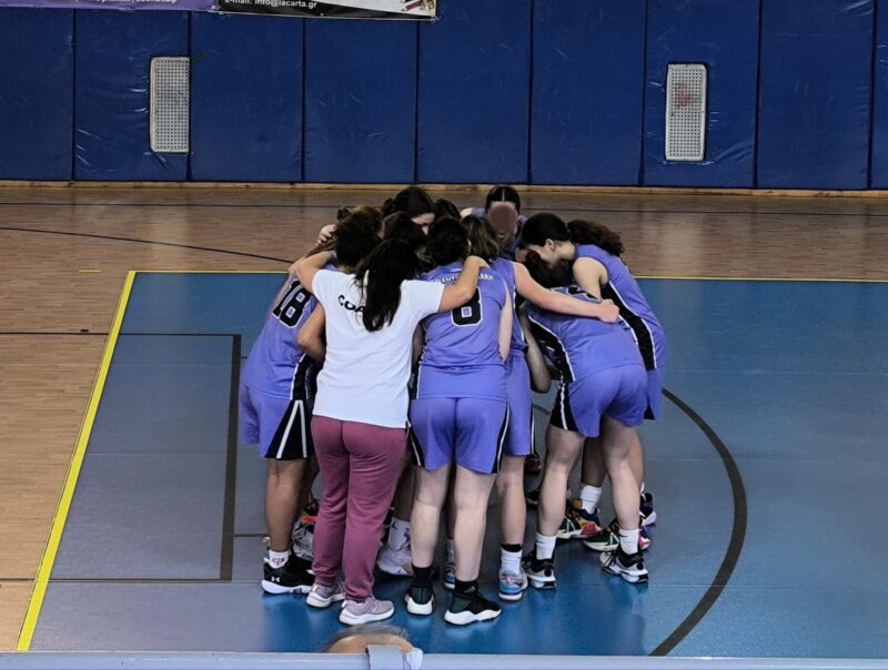 Θριαμβευτική πρόκριση για τα κορίτσια του 1ου ΓΕΛ: Στο final4 του Βόλου για το τρόπαιο! 4 Θριαμβευτική πρόκριση για τα κορίτσια του 1ου ΓΕΛ: Στο final4 του Βόλου για το τρόπαιο! 3