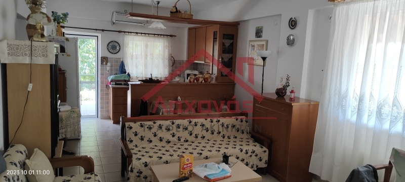 Πωλείται εξοχική μονοκατοικία στους Αγίους Θεοδώρους 10 Πωλείται εξοχική μονοκατοικία στους Αγίους Θεοδώρους 9