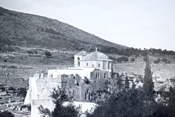 Βίντεο με φωτογραφίες της Μονής Δαφνίου από το 1742 μέχρι τις μέρες μας 31