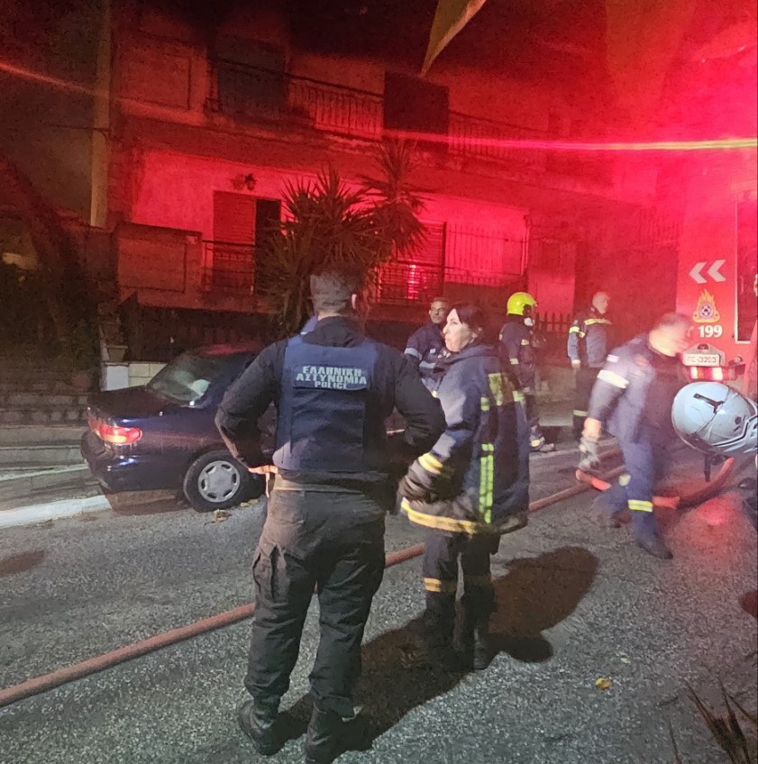 Μεγάλη κινητοποίηση της Πυροσβεστικής για πυρκαγιά σε σπίτι στο Χαϊδάρι 5