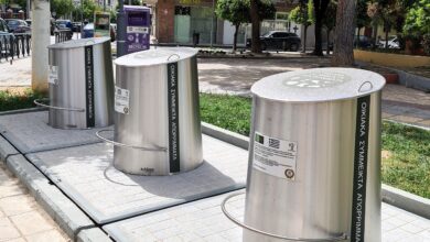 Οι πολλαπλές ωφέλειες που φέρνουν οι νέοι βυθιζόμενοι κάδοι στο Αιγάλεω 9
