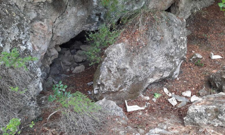 Κι άλλη πηγή στέρεψε στο Ποικίλο 2 Κι άλλη πηγή στέρεψε στο Ποικίλο 1