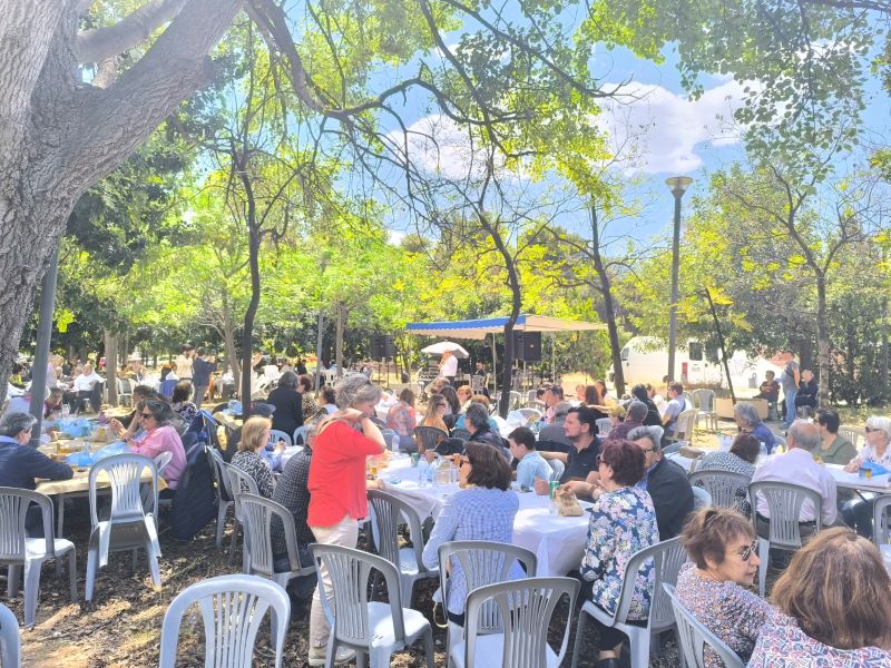 Καγκελάρης, τσίπουρο, καλό φαγητό και περίσσια διάθεση 4 Καγκελάρης, τσίπουρο, καλό φαγητό και περίσσια διάθεση 3