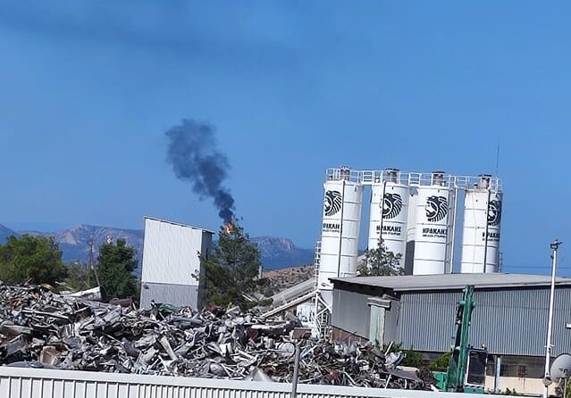 Ο μαύρος καπνός κάλυψε πάλι τον ορίζοντά μας 8 Ο μαύρος καπνός κάλυψε πάλι τον ορίζοντά μας 7