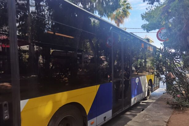 Μόνο από την μπροστινή πόρτα η είσοδος στα λεωφορεία - Νέα πολιτική του ΟΑΣΑ για τον έλεγχο των εισιτηρίων 47