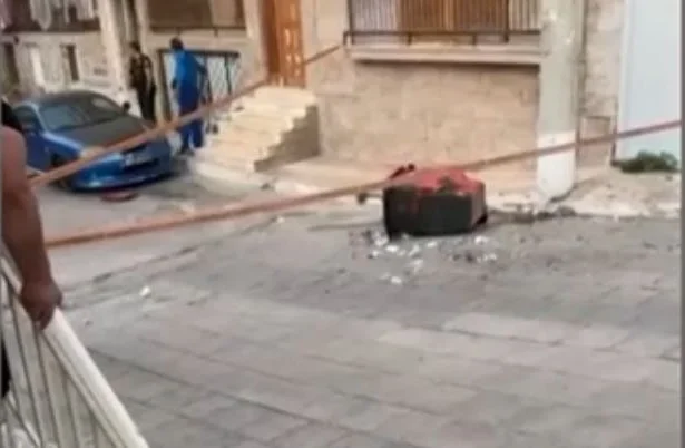 Έκρηξη χειροβομβίδας στην Αγία Βαρβάρα: Σεσημασμένος ο στόχος – Ανέλαβε η Δίωξη Εκβιαστών 45